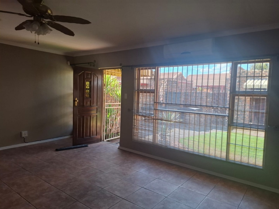 2 Bedroom Property for Sale in Pellissier Free State